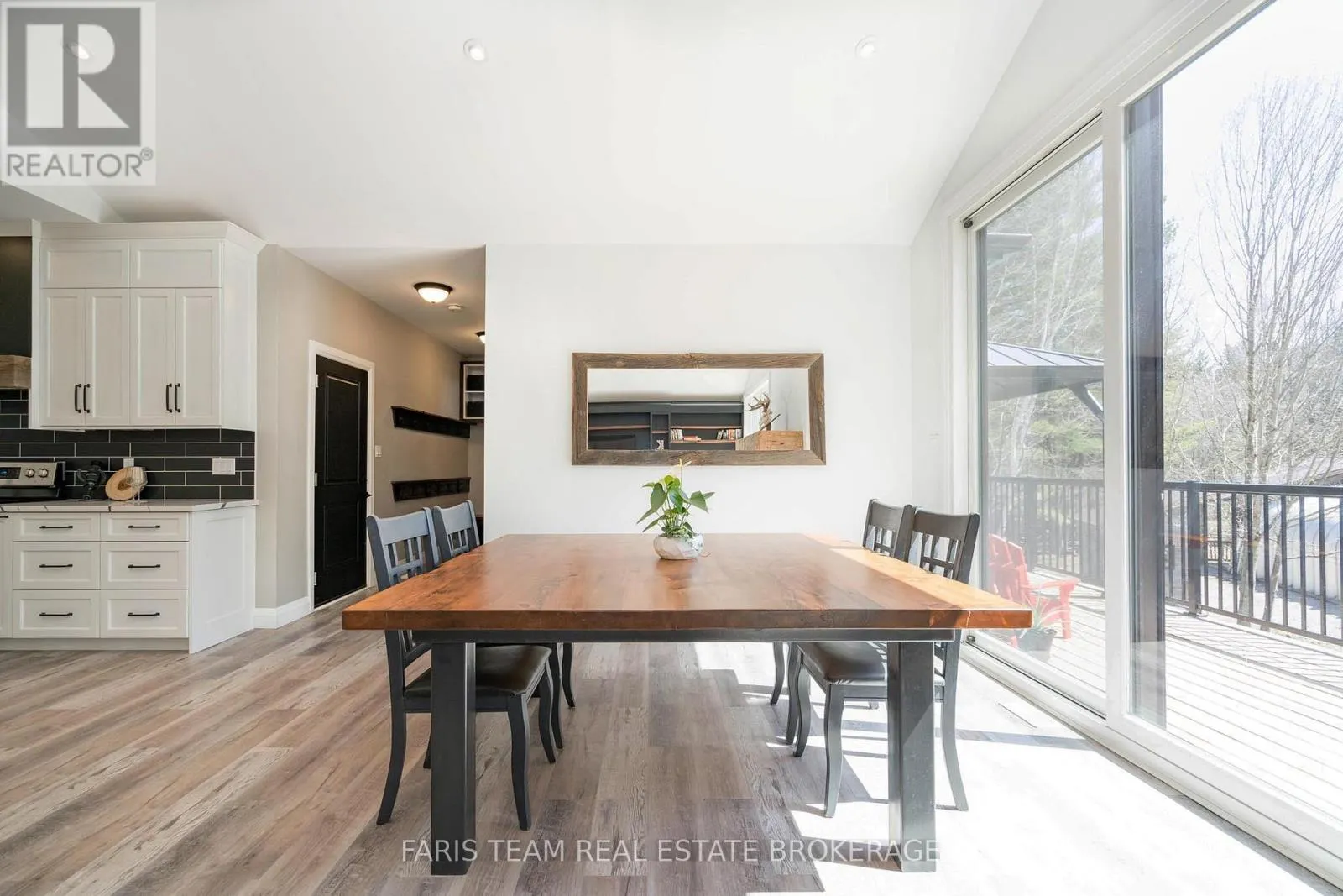 151 MOUNT SAINT LOUIS ROAD E