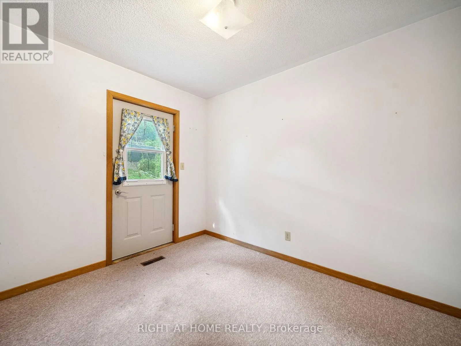 8 CHRISTINE PLACE