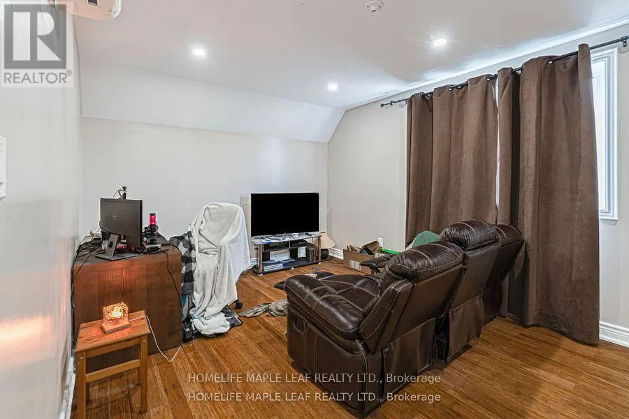 17 MIDDLEBROOK ROAD