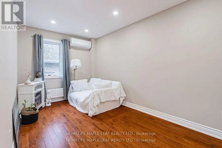 17 MIDDLEBROOK ROAD