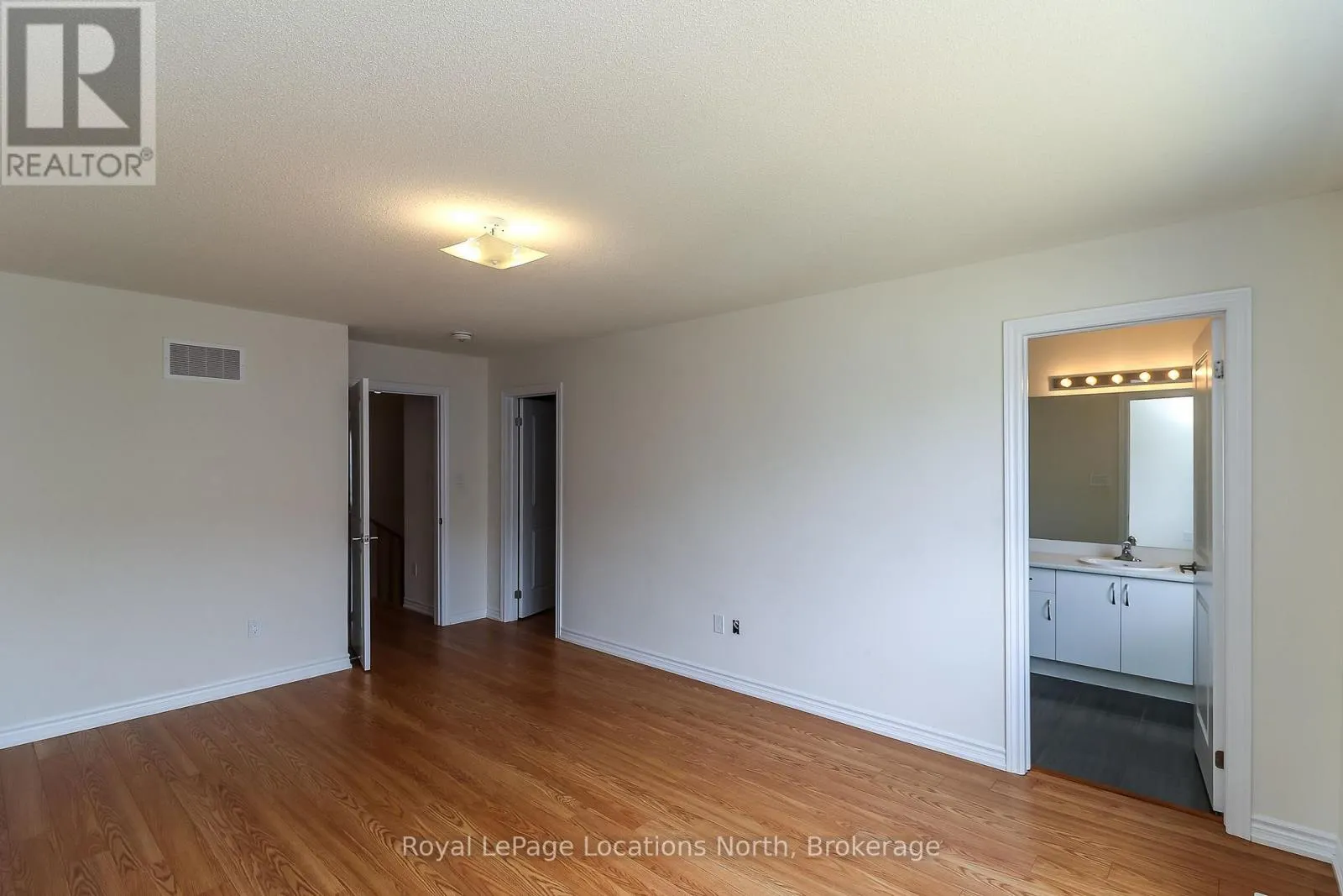 6 DURHAM AVENUE