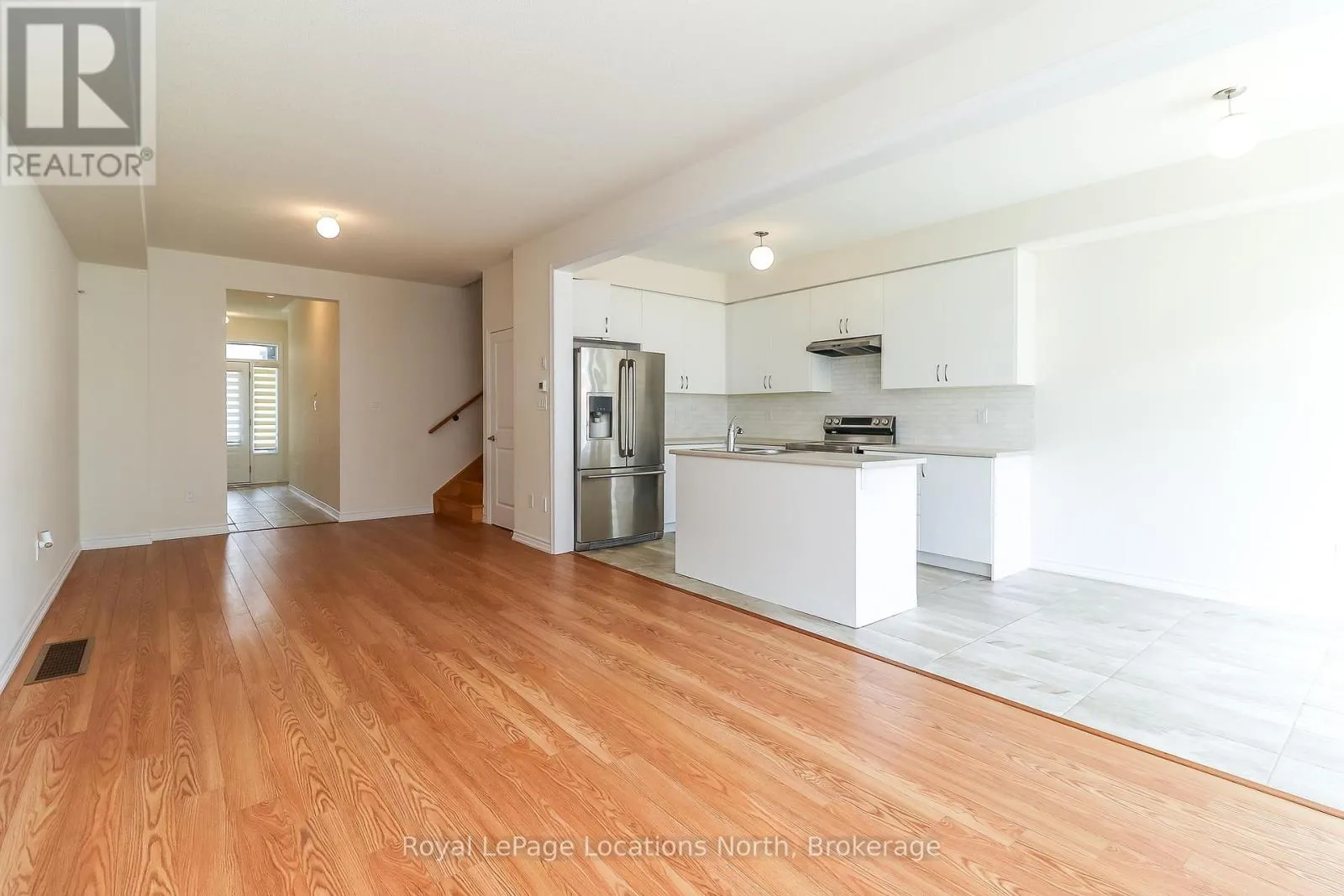6 DURHAM AVENUE