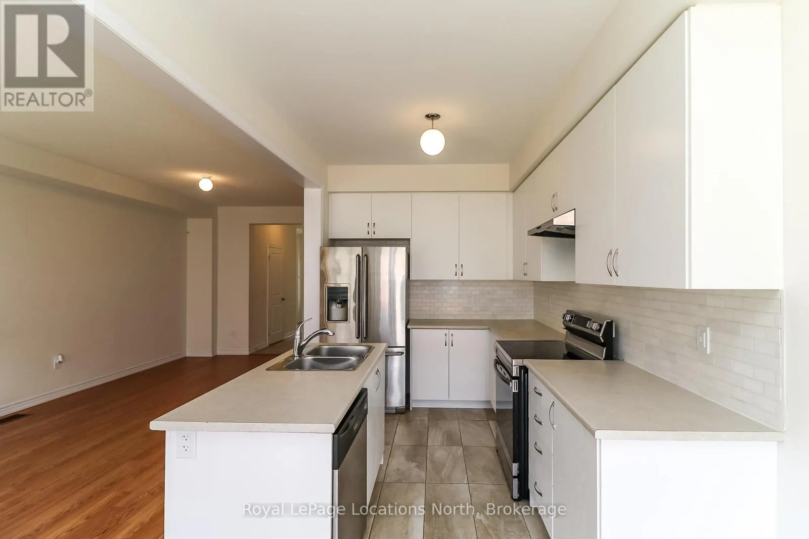 6 DURHAM AVENUE