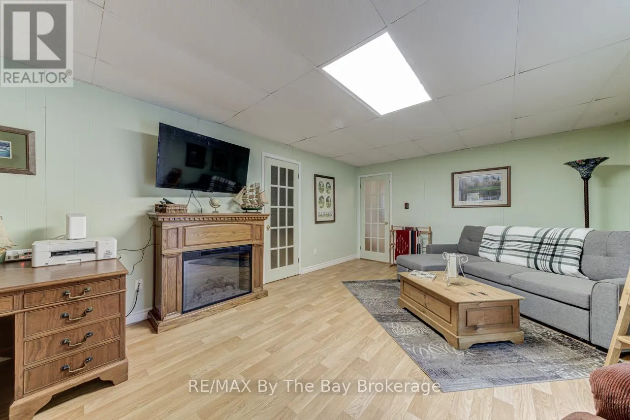 1819 RIVER ROAD W