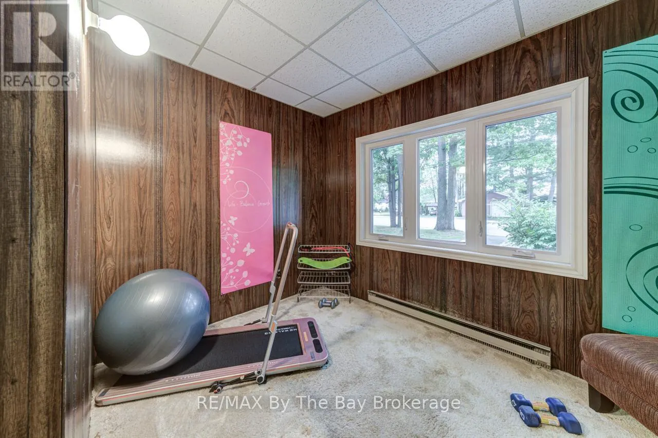 1819 RIVER ROAD W