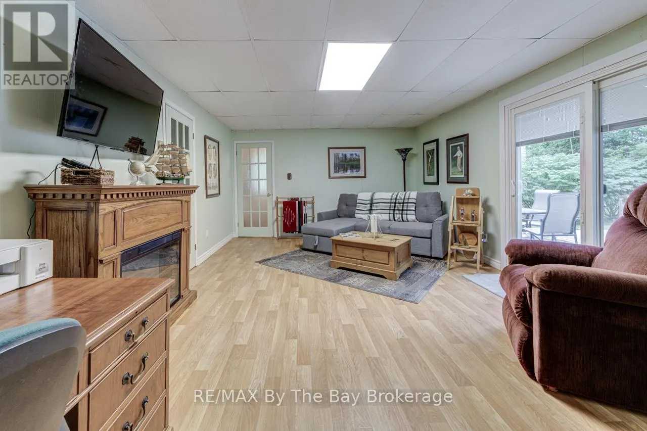 1819 RIVER ROAD W