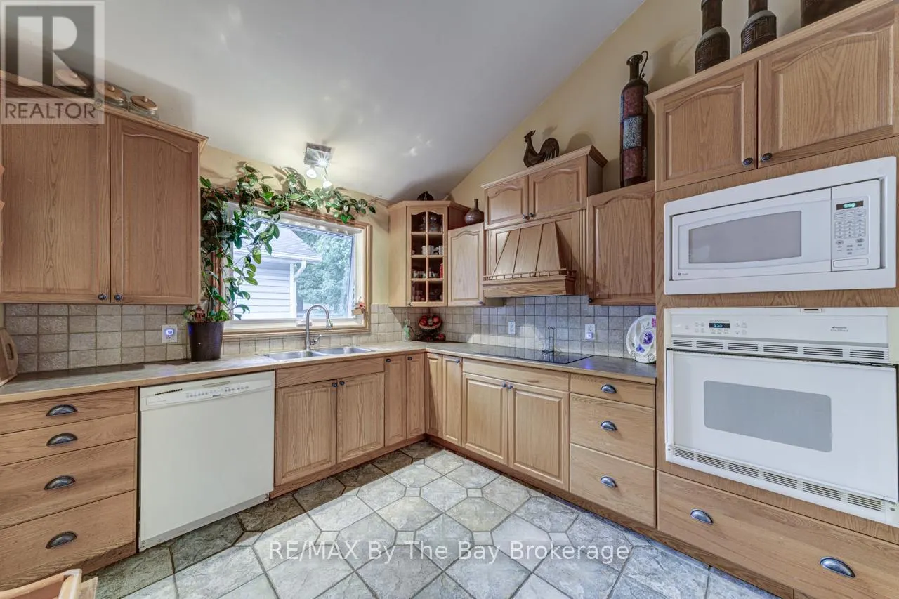 1819 RIVER ROAD W