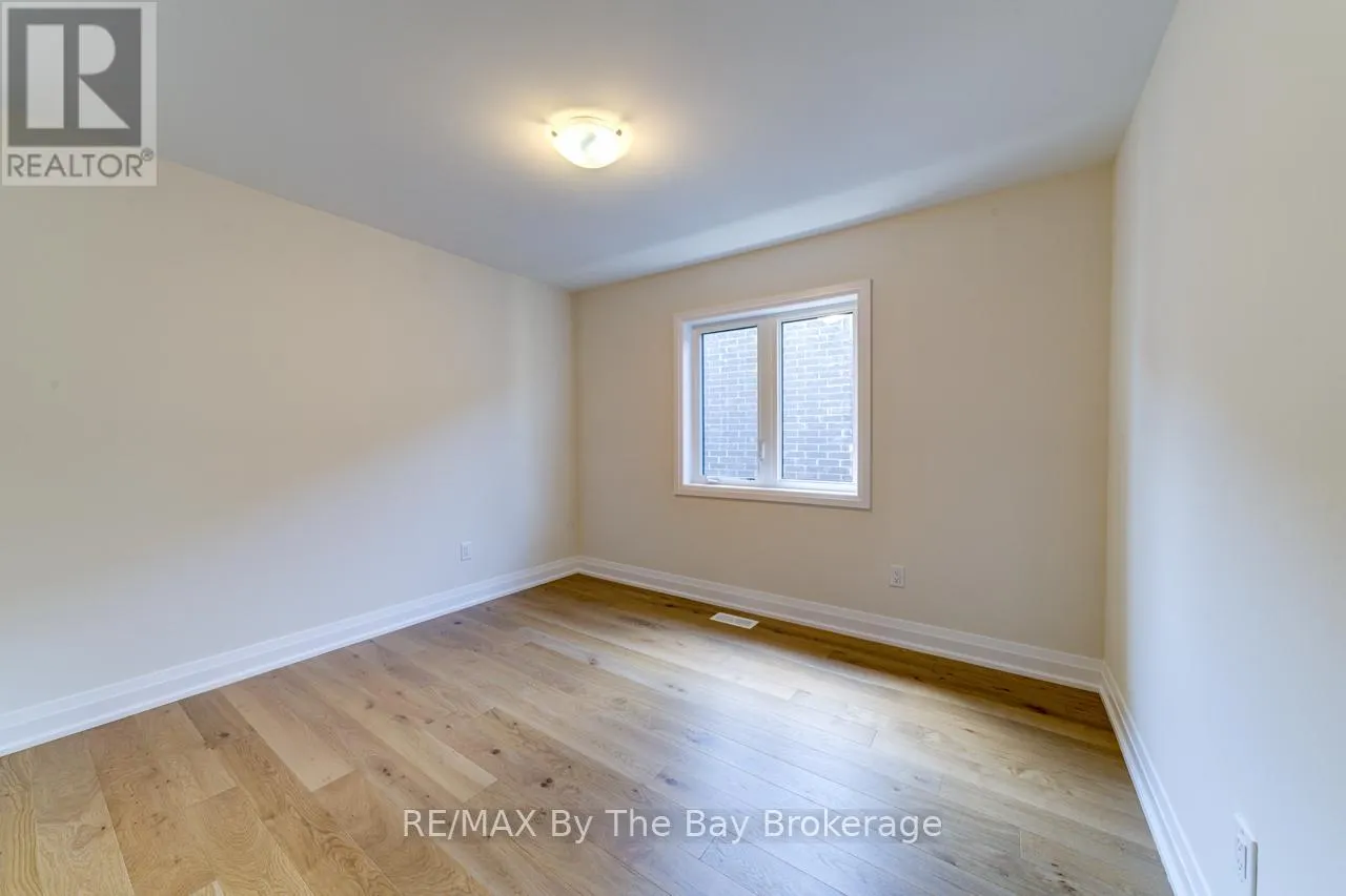11 SUN VALLEY AVENUE