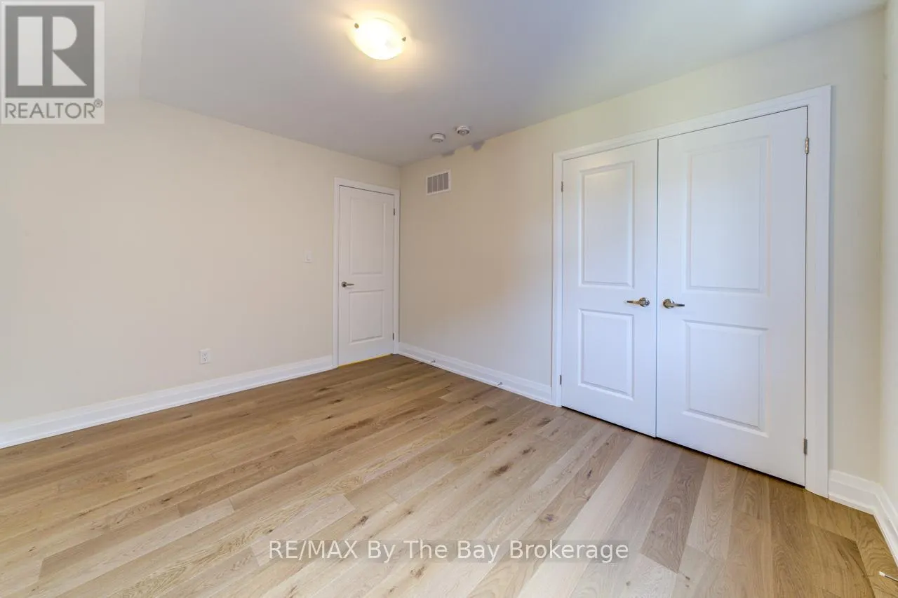 11 SUN VALLEY AVENUE