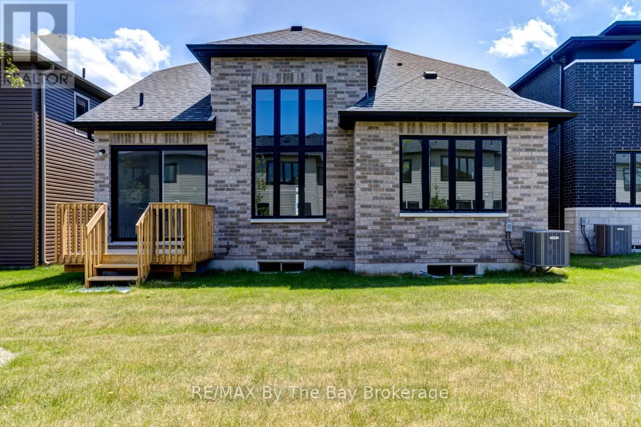 11 SUN VALLEY AVENUE