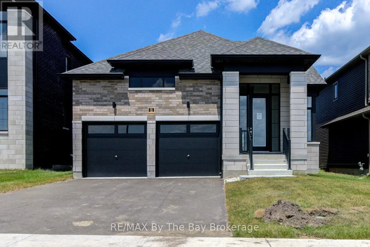 11 SUN VALLEY AVENUE