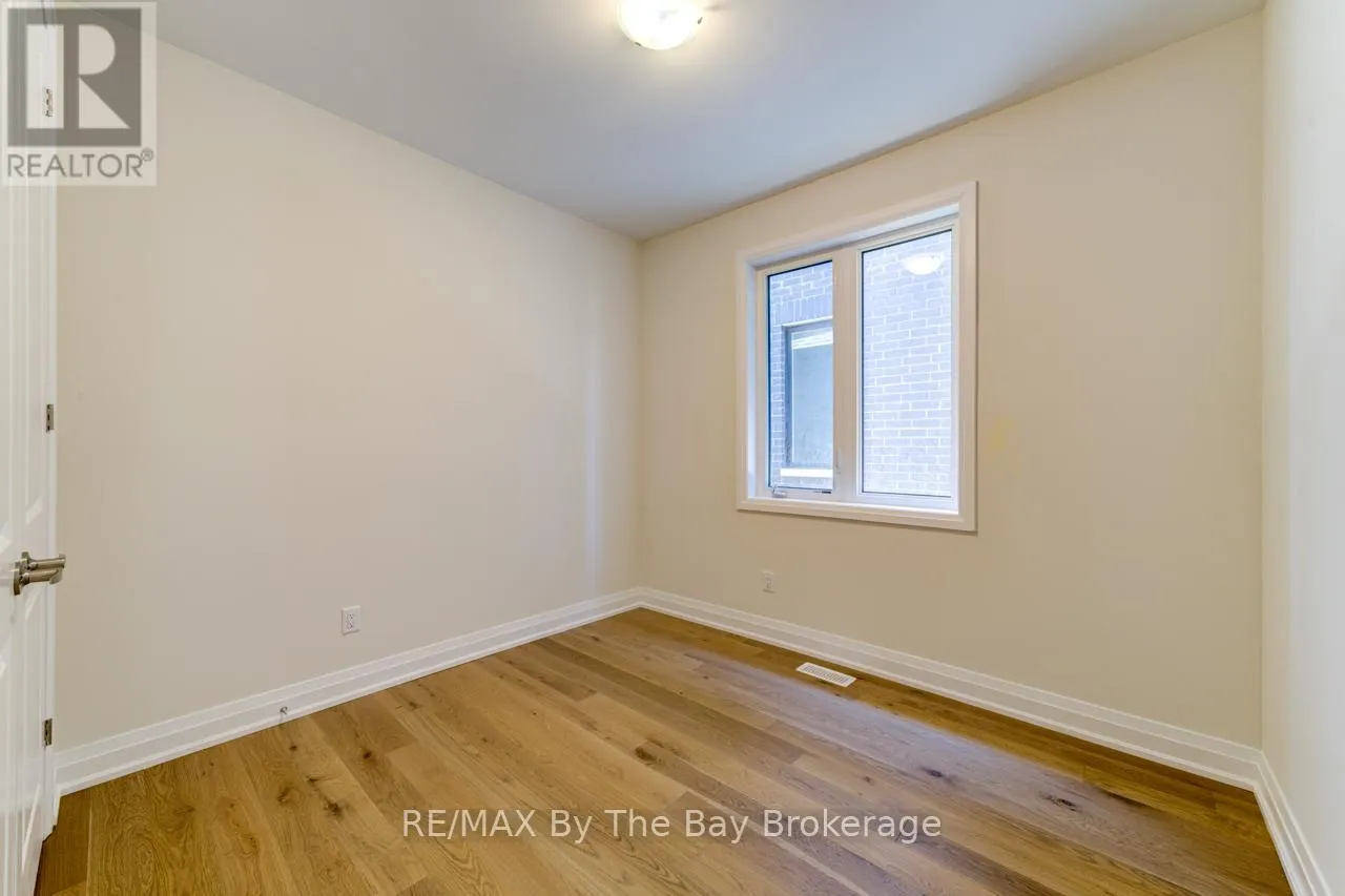 11 SUN VALLEY AVENUE