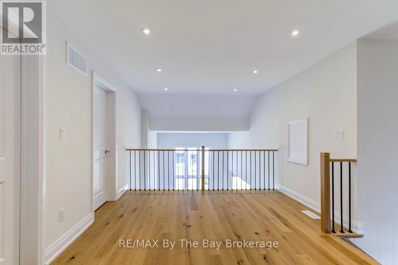 11 SUN VALLEY AVENUE
