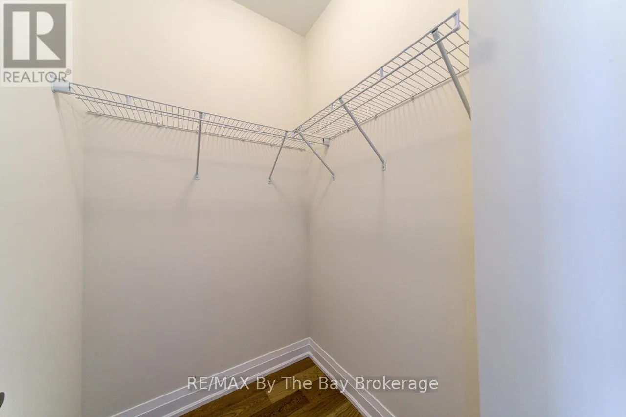 11 SUN VALLEY AVENUE