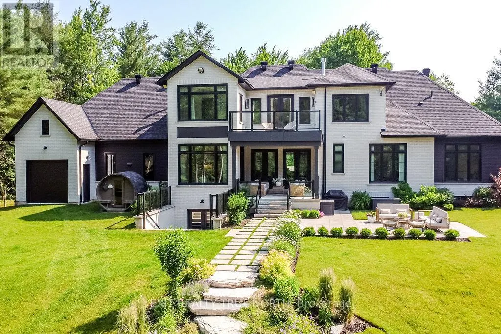 4 SYCAMORE CIRCLE