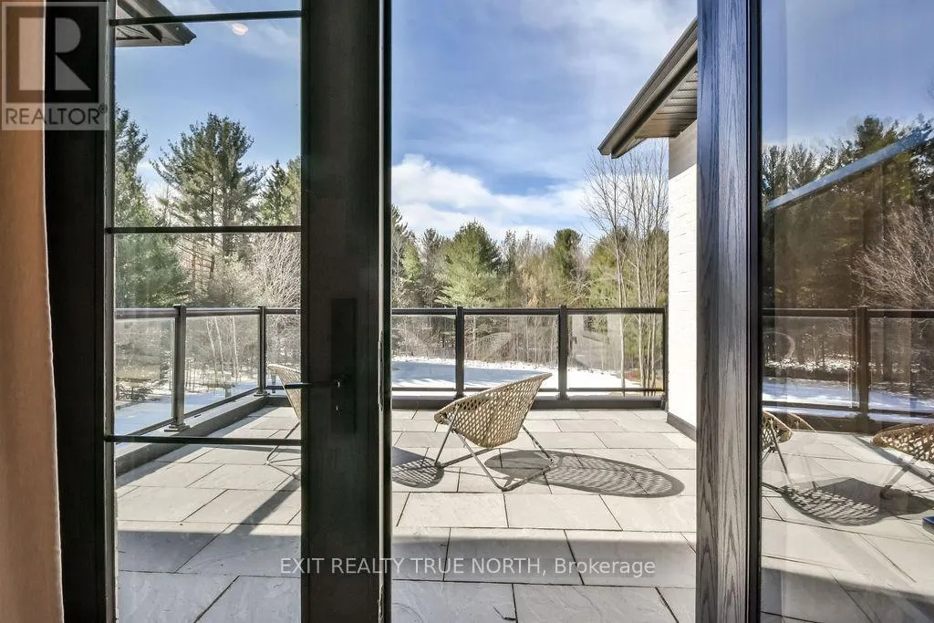 4 SYCAMORE CIRCLE