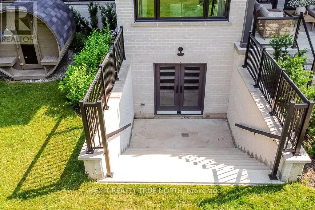 4 SYCAMORE CIRCLE