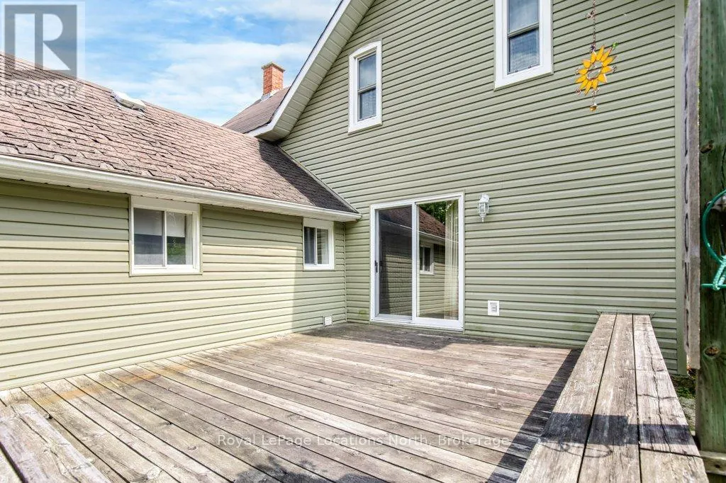 10 WELLINGTON STREET E