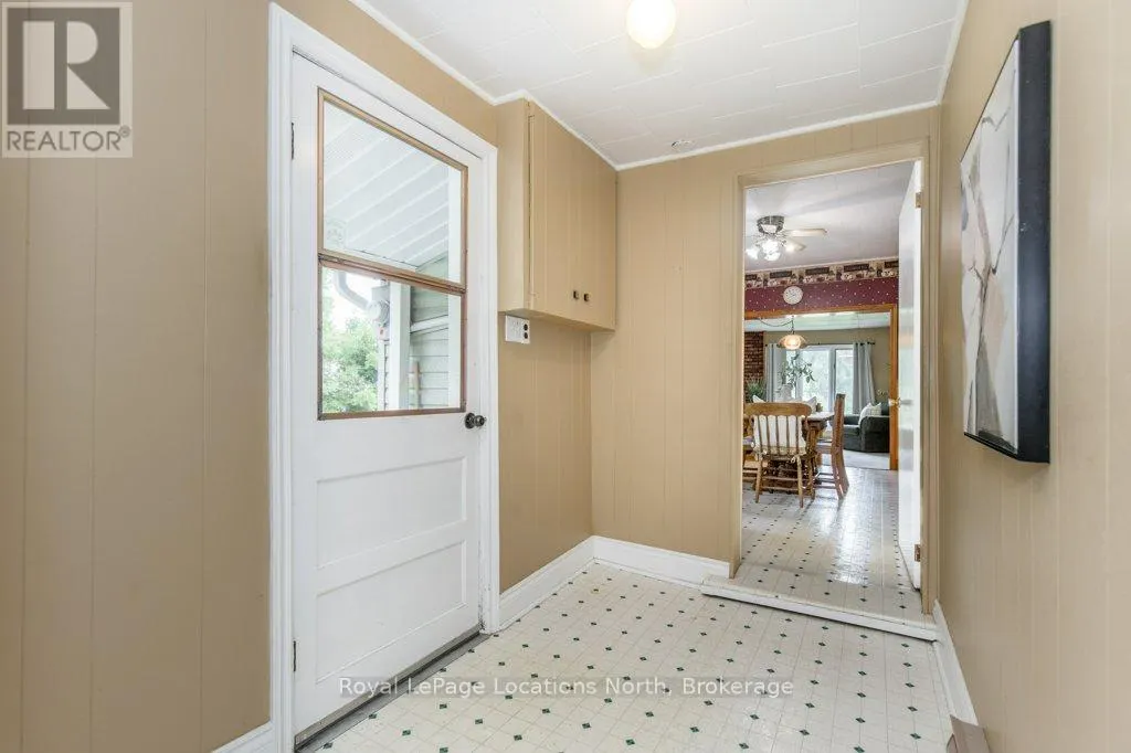 10 WELLINGTON STREET E