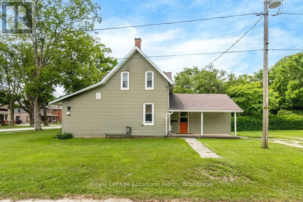 10 WELLINGTON STREET E