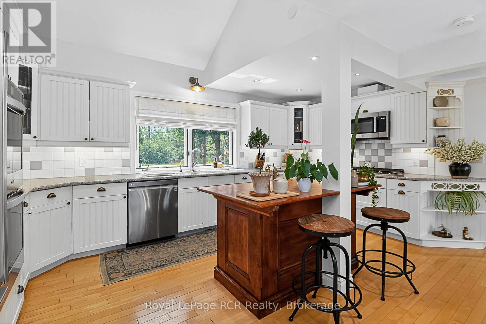 160 PRINCETON SHORES BOULEVARD