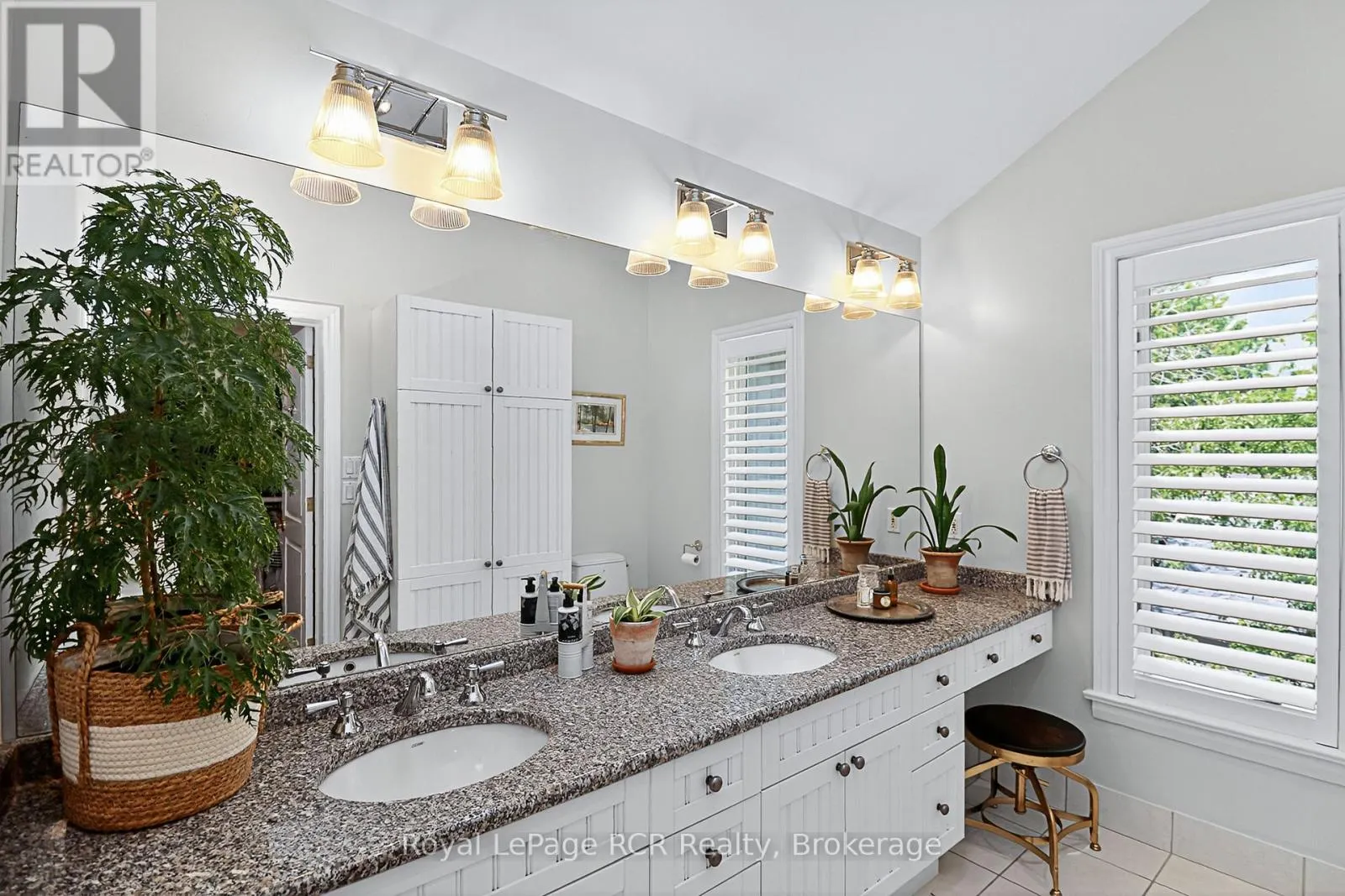 160 PRINCETON SHORES BOULEVARD