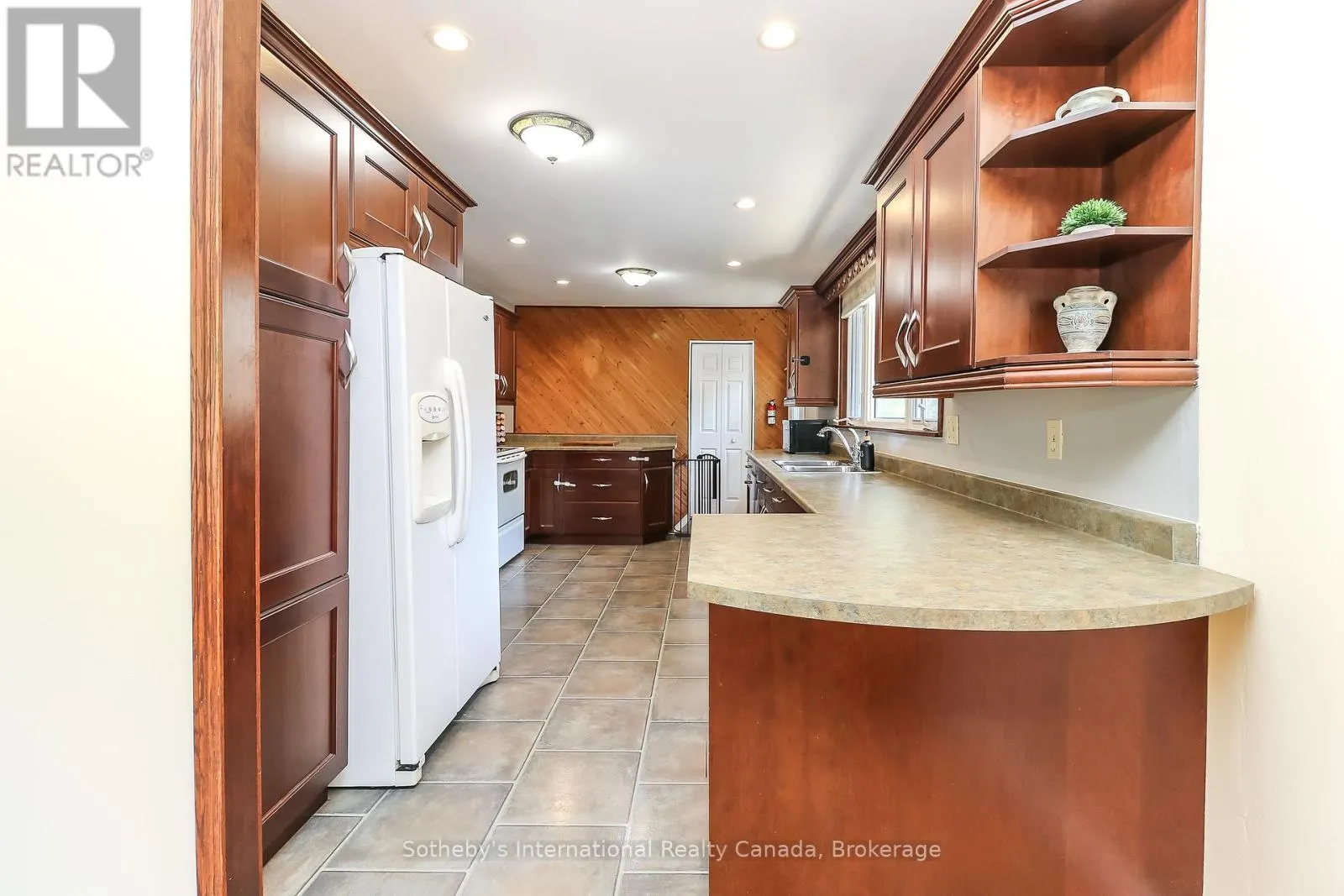 33 PARKWOOD DRIVE