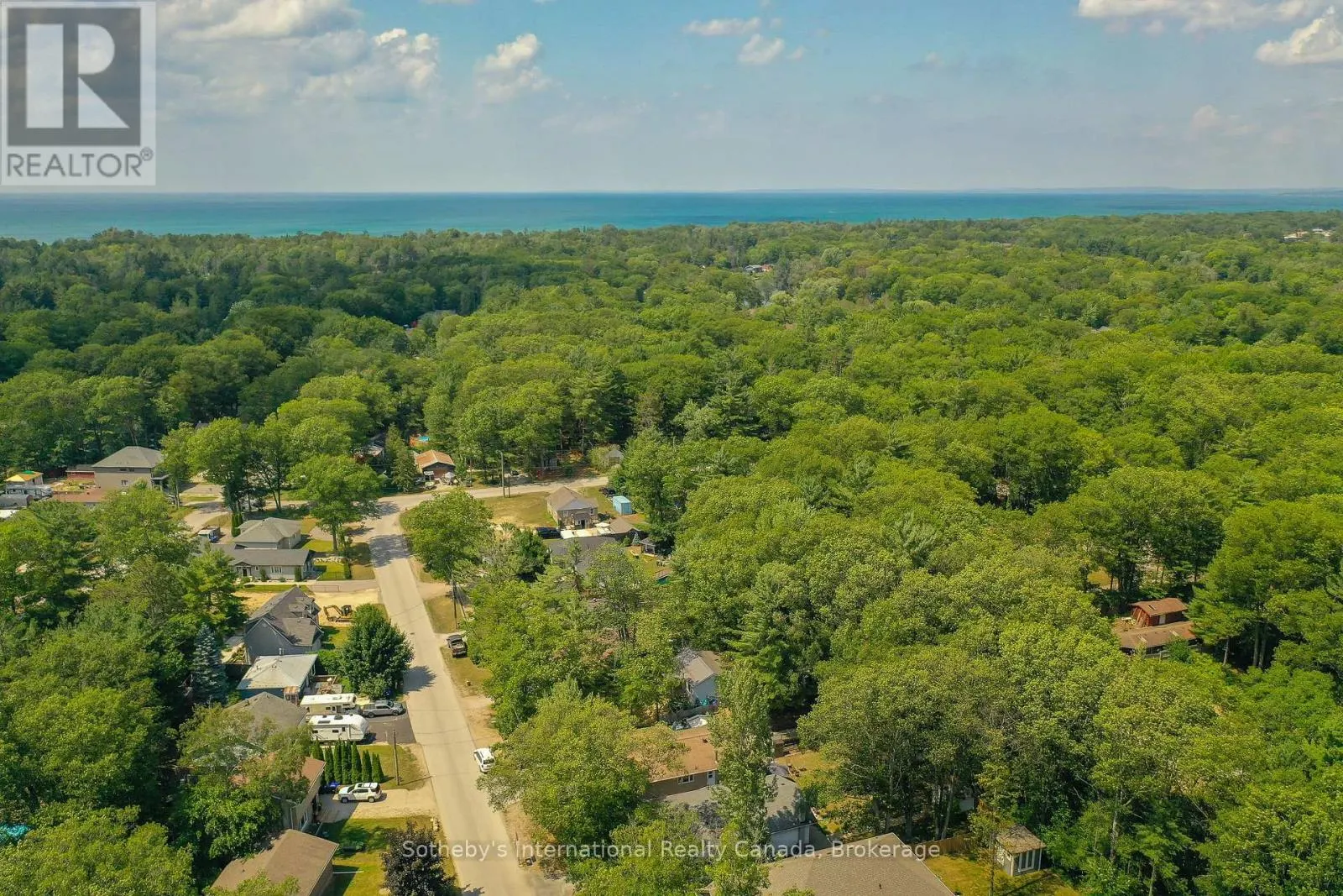 33 PARKWOOD DRIVE