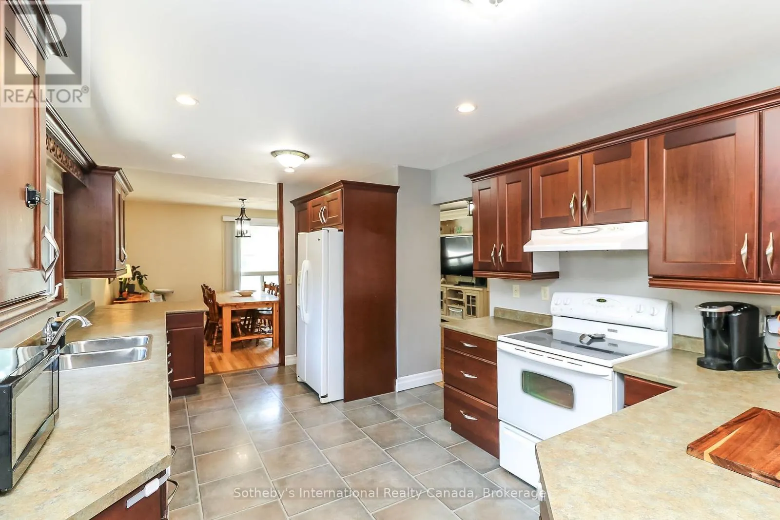 33 PARKWOOD DRIVE