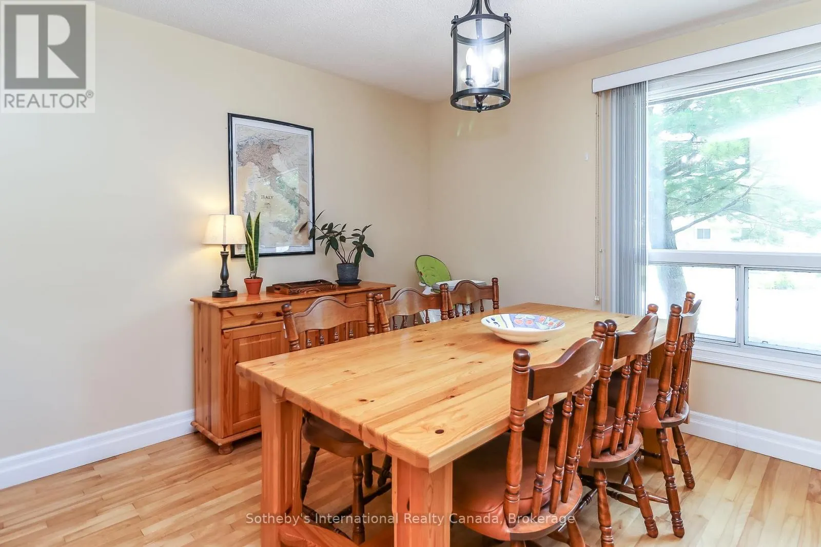 33 PARKWOOD DRIVE
