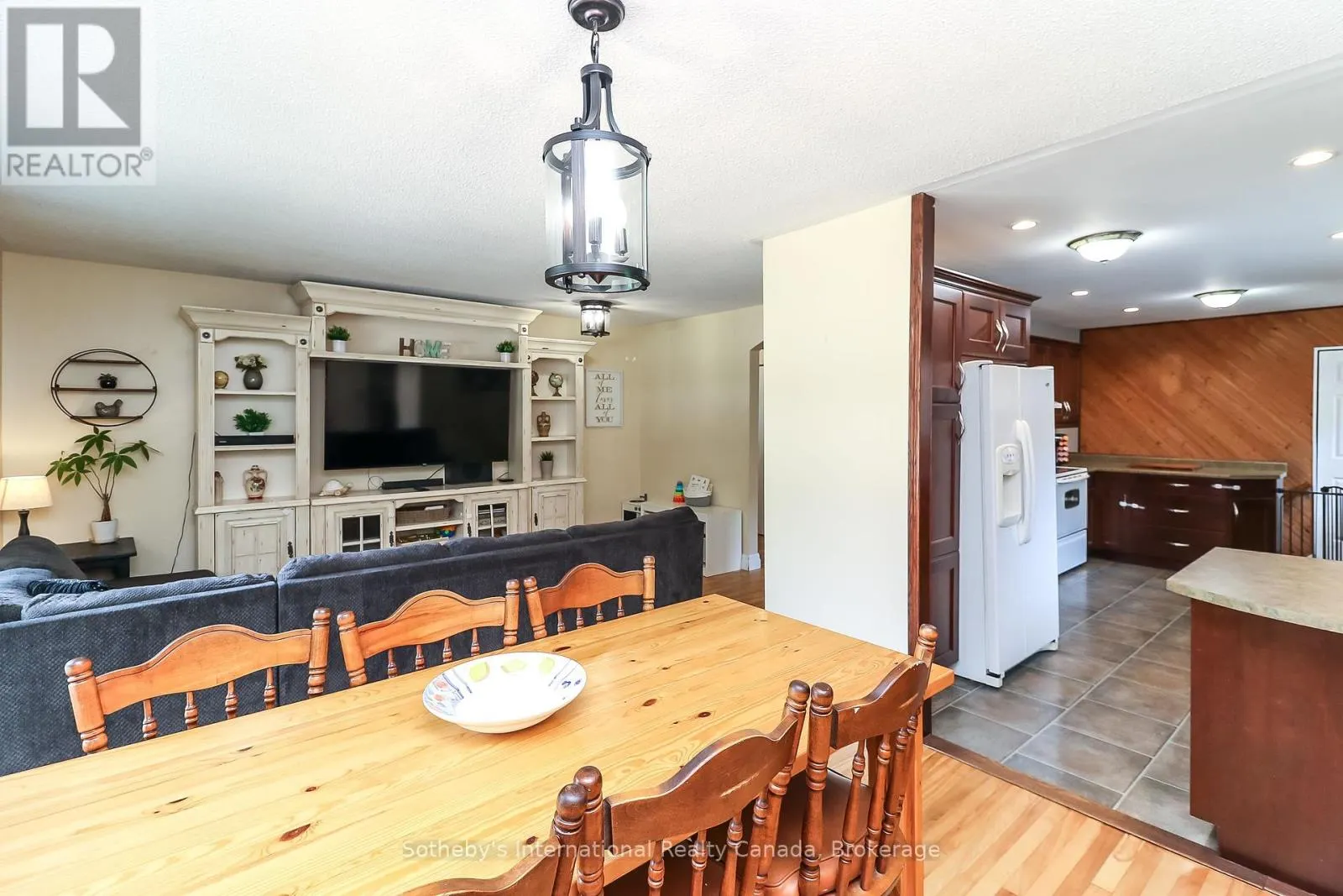 33 PARKWOOD DRIVE