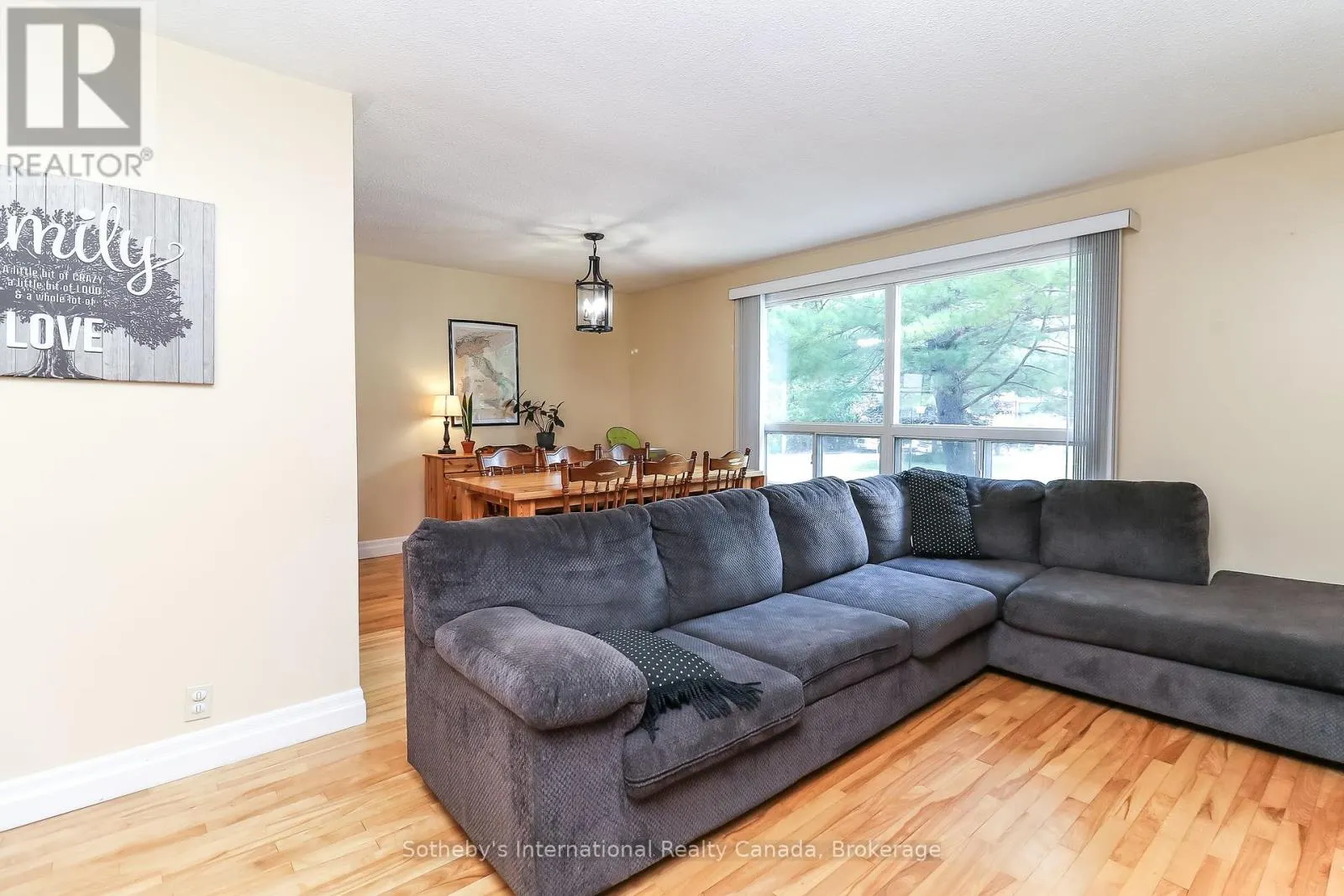 33 PARKWOOD DRIVE