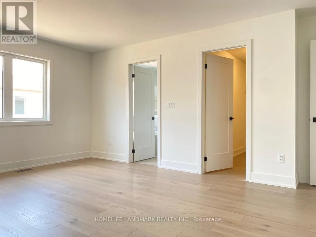 32 WEST OAK TRAIL
