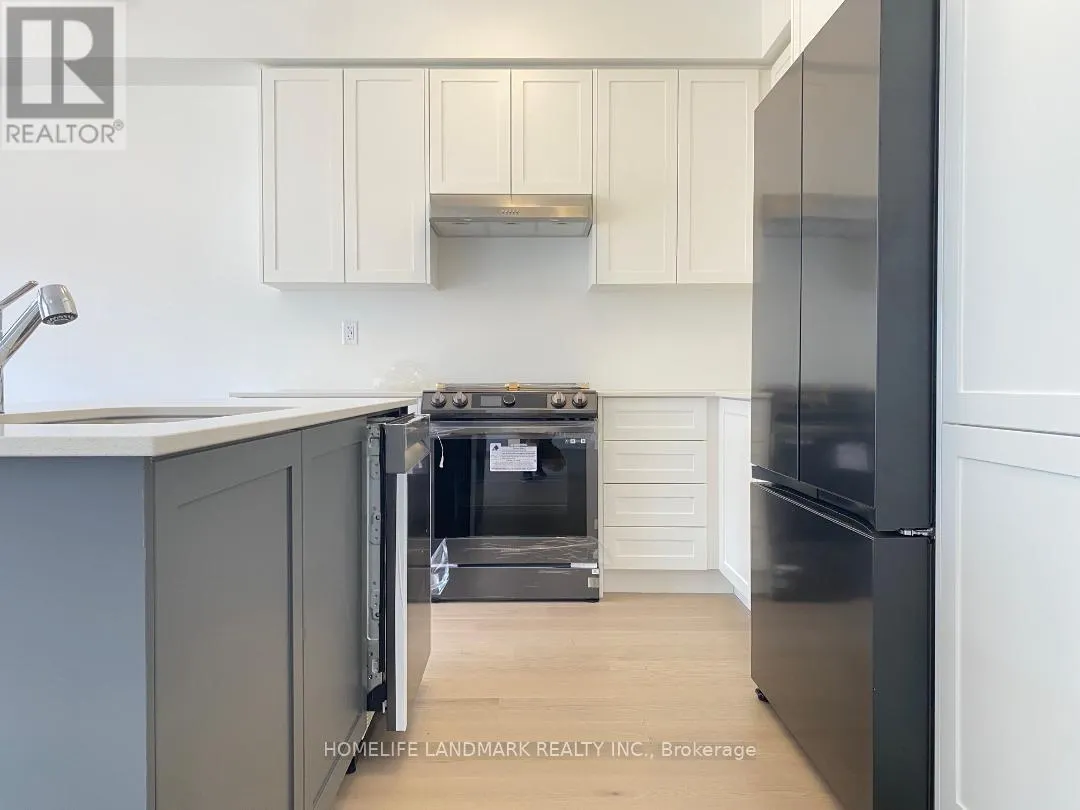 32 WEST OAK TRAIL