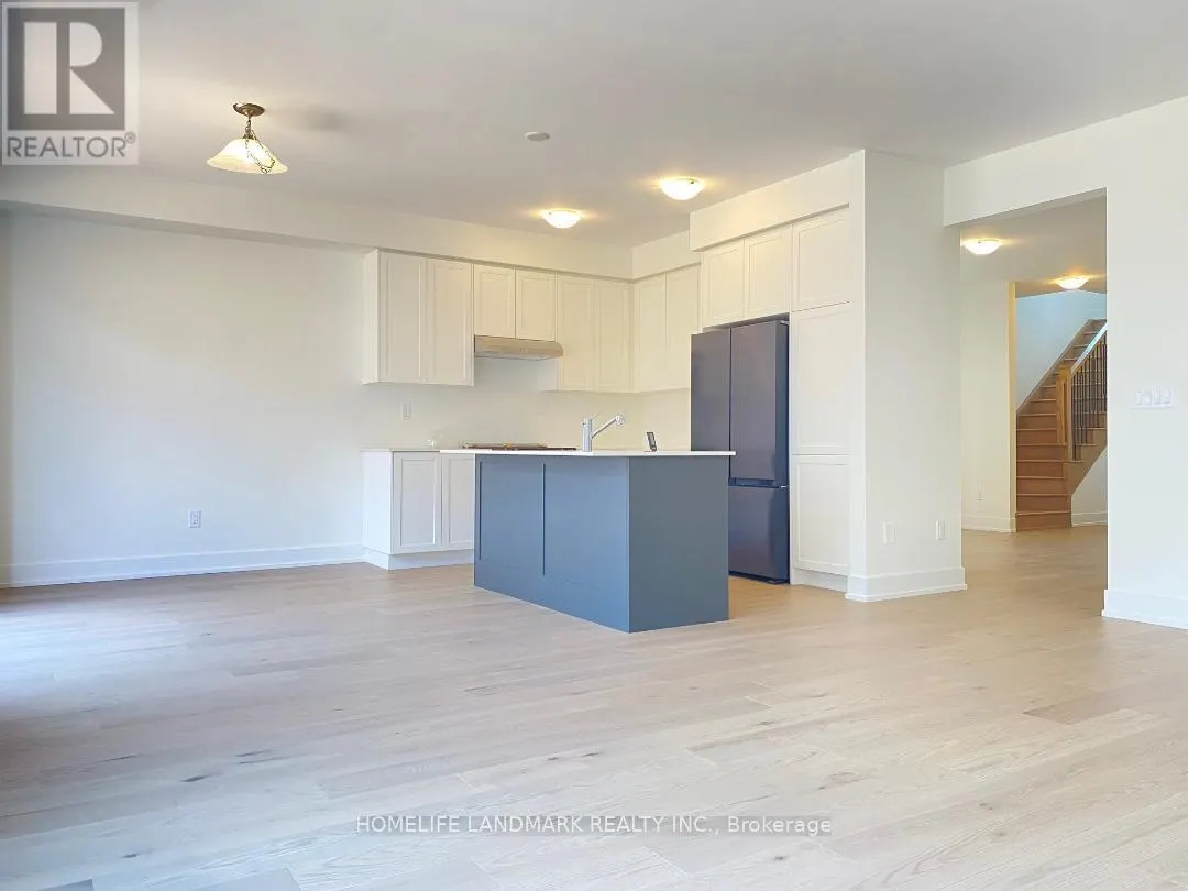 32 WEST OAK TRAIL