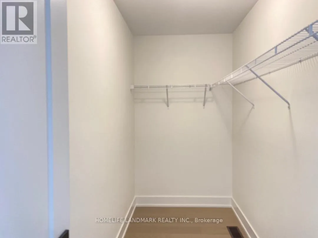 32 WEST OAK TRAIL