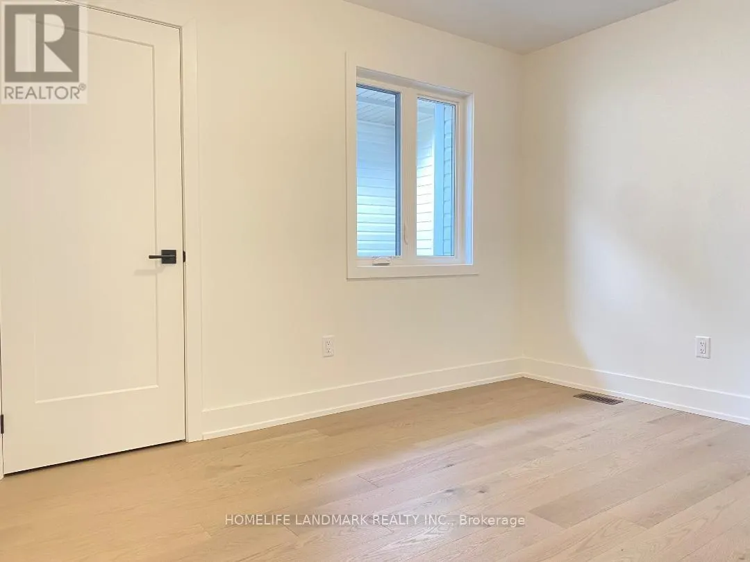 32 WEST OAK TRAIL