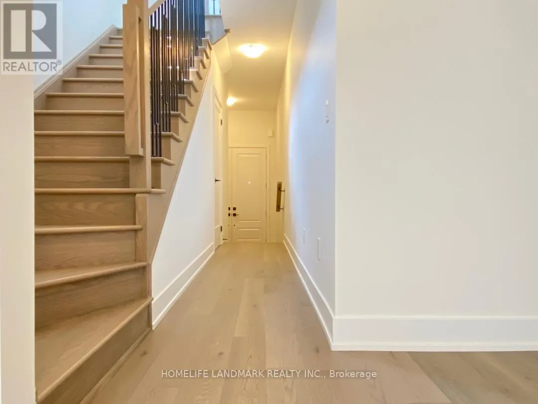 32 WEST OAK TRAIL