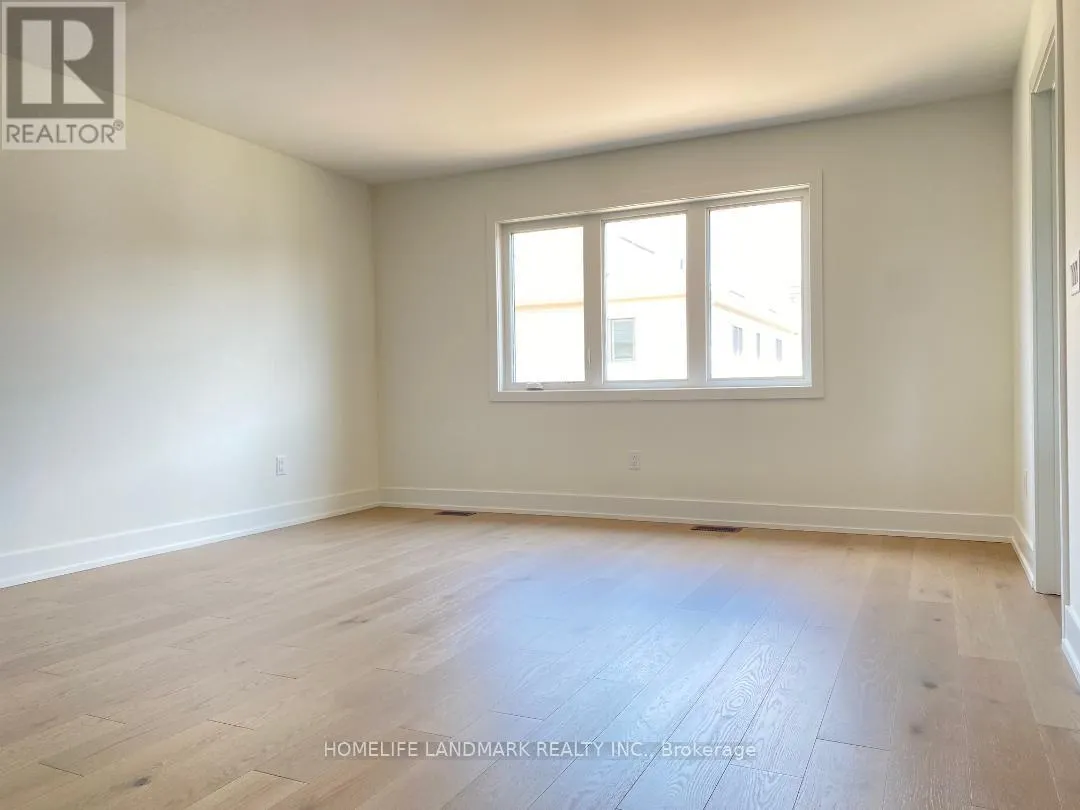 32 WEST OAK TRAIL