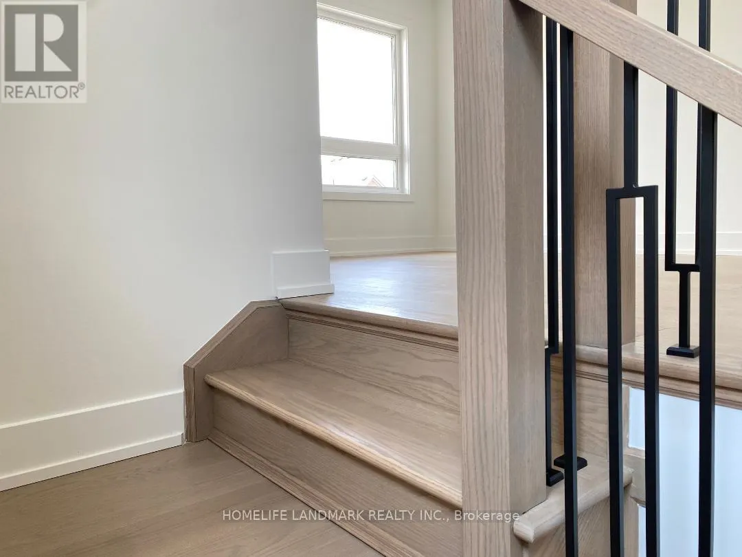 32 WEST OAK TRAIL