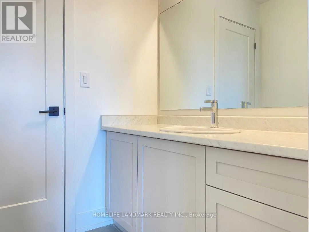 32 WEST OAK TRAIL