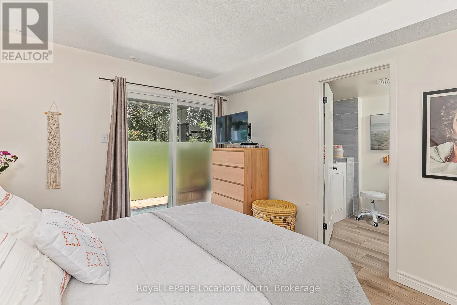 13 - 5 HARBOUR STREET E, #13