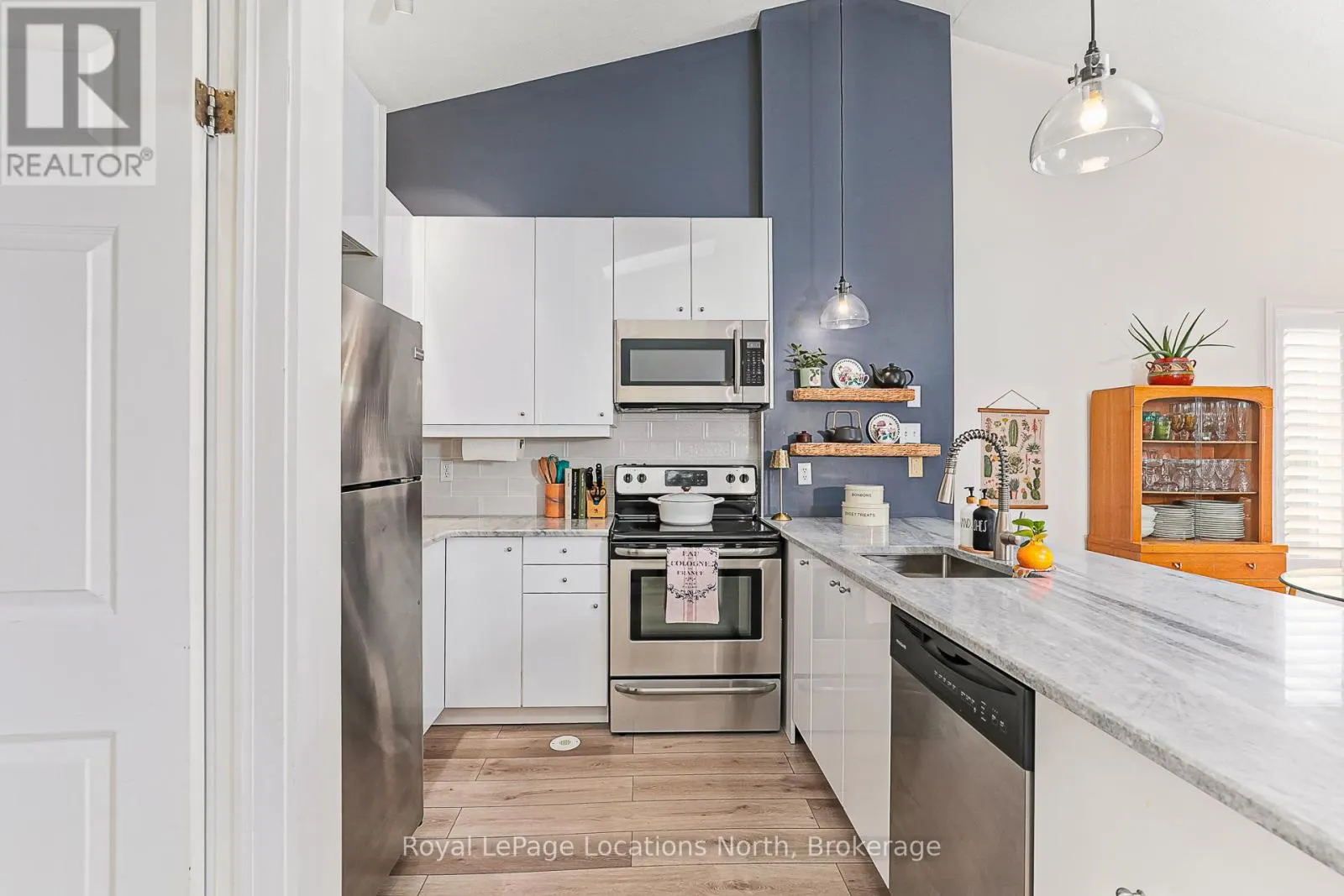 13 - 5 HARBOUR STREET E, #13