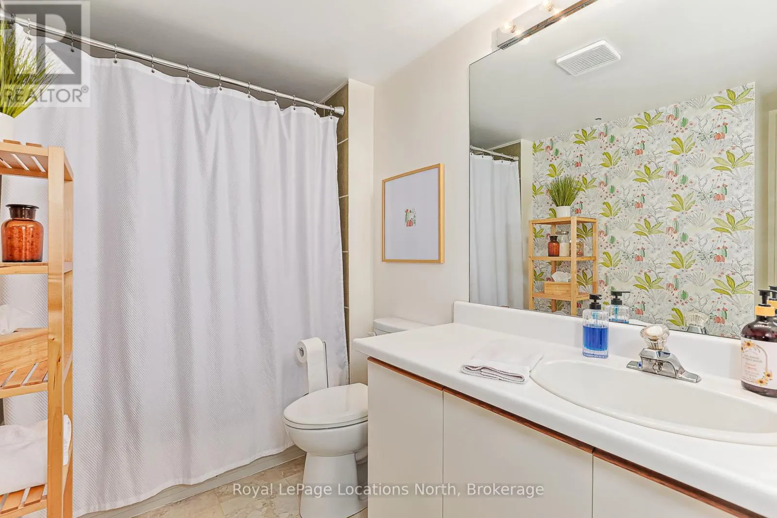 13 - 5 HARBOUR STREET E, #13