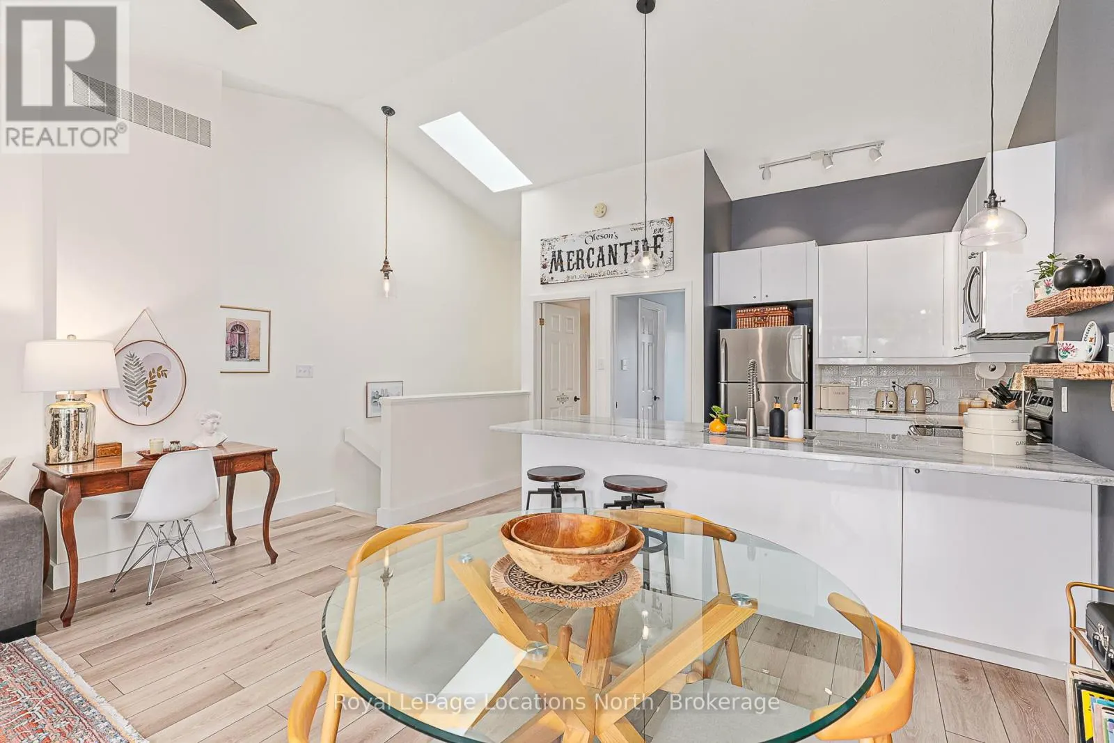 13 - 5 HARBOUR STREET E, #13