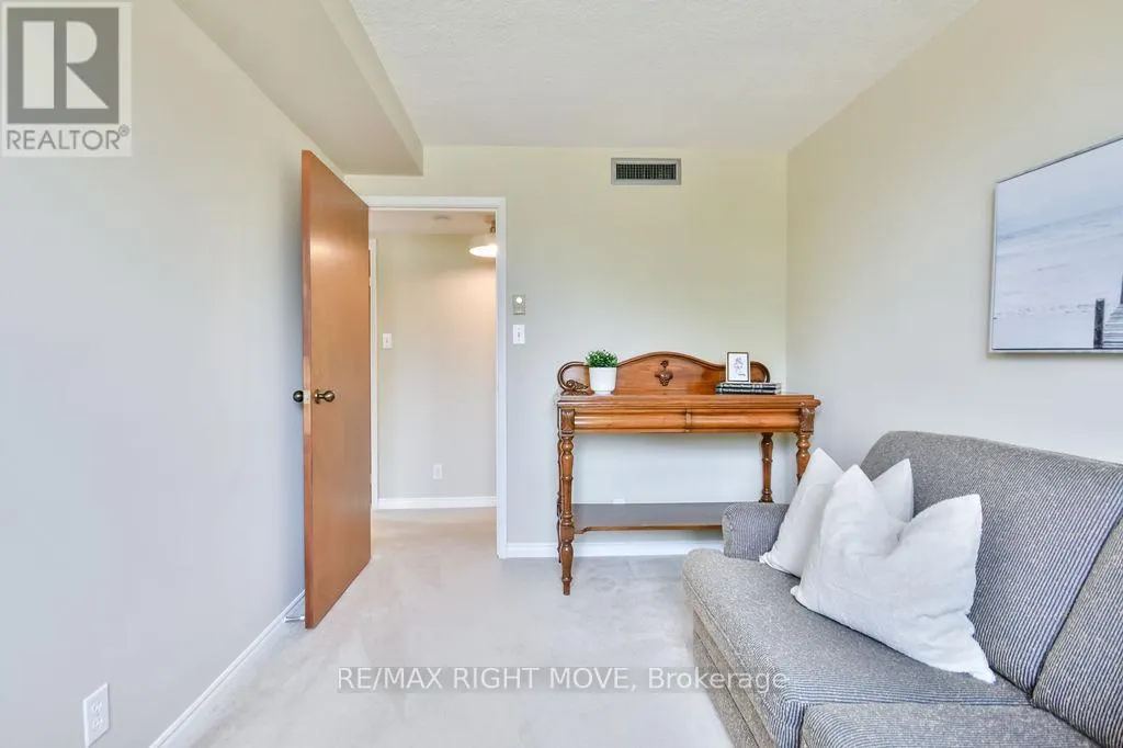 101 - 95 MATCHEDASH STREET N