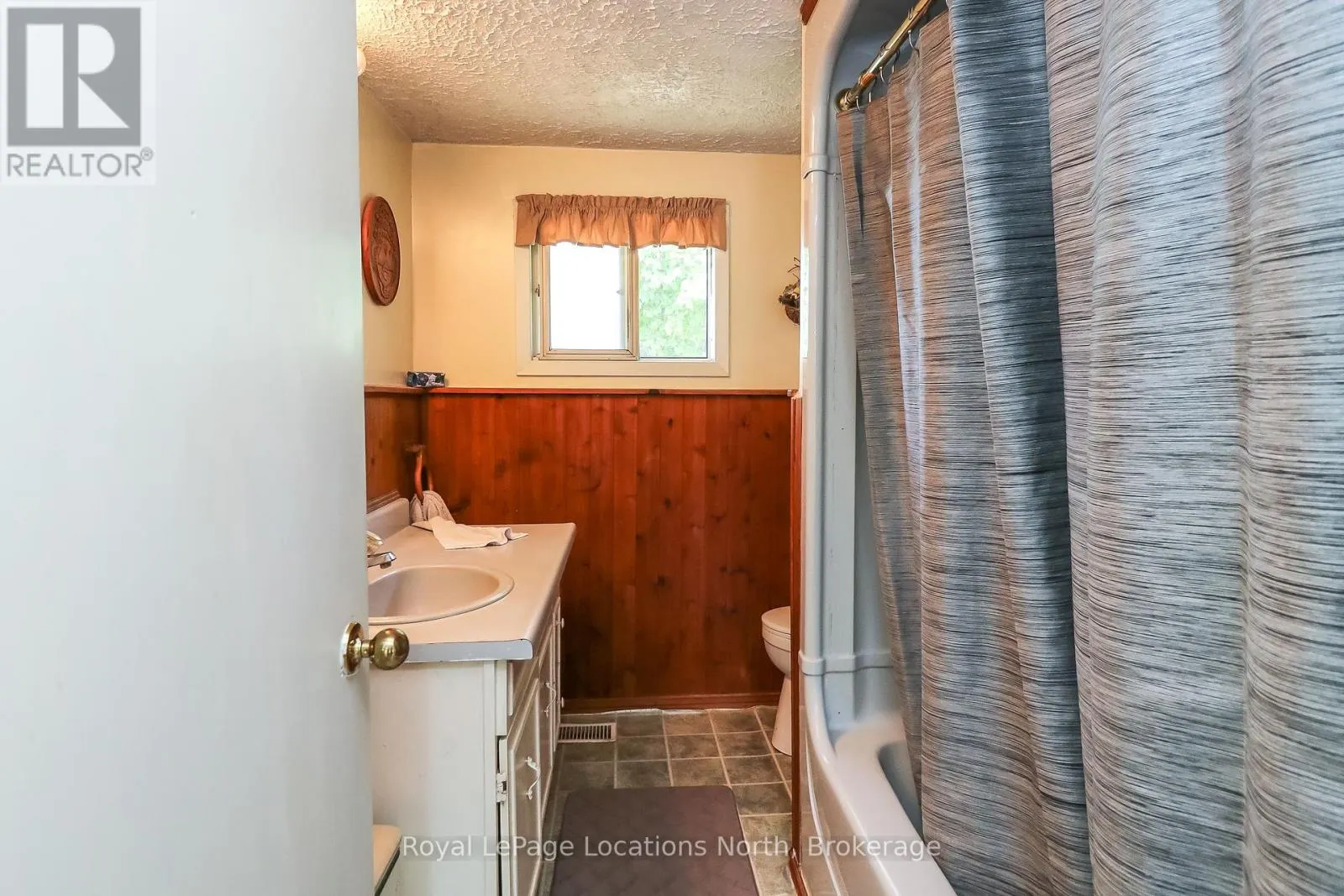 1320 RIVER ROAD W