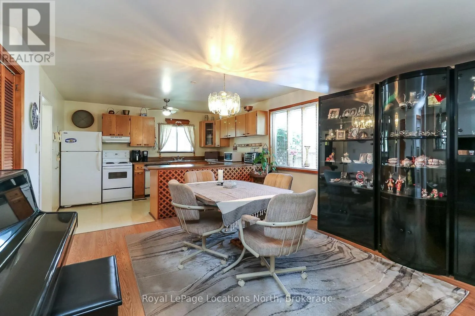 1320 RIVER ROAD W