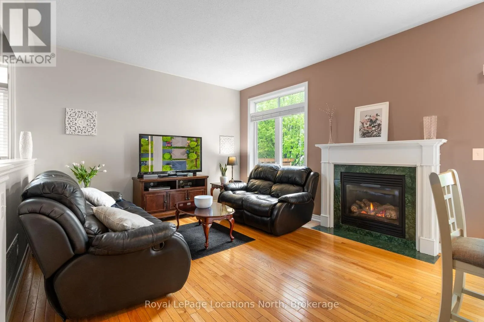 8 BROADPOINT STREET