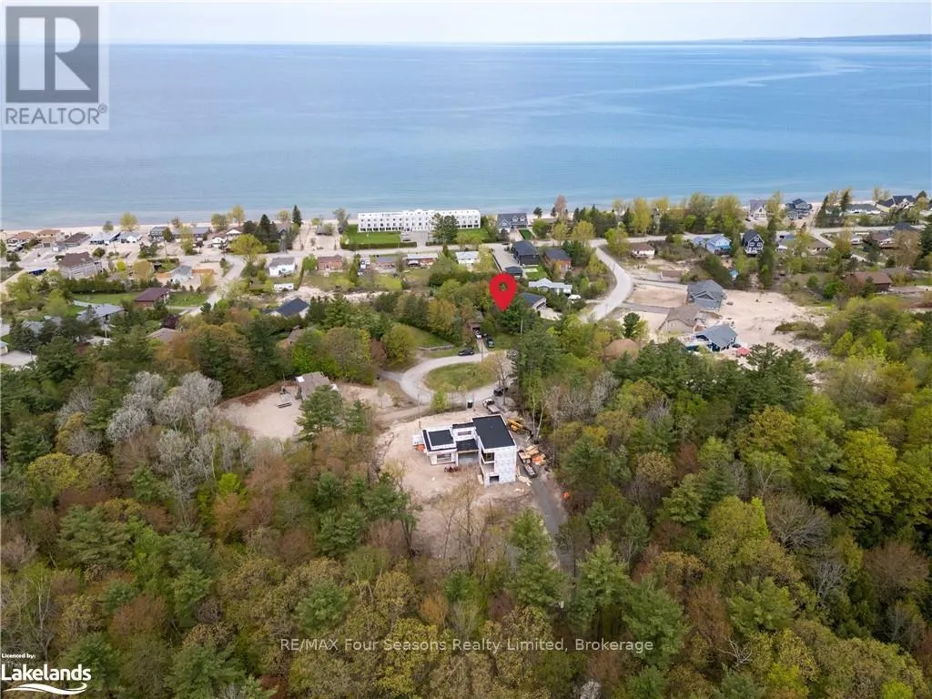 10 LORRIE CRESCENT